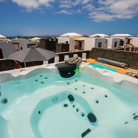 Amana 5 Star Luxury For 10 People In Appartement Playa Blanca (Lanzarote)