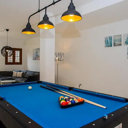 Appartement Amana 5 Star Luxury For 10 People In *