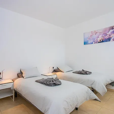 Amana 5 Star Luxury For 10 People In * Playa Blanca (Lanzarote)