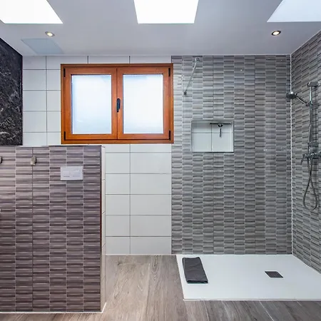 Appartement Amana 5 Star Luxury For 10 People In