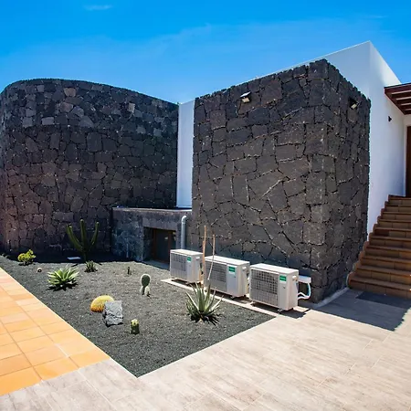 Amana 5 Star Luxury For 10 People In Appartement Playa Blanca (Lanzarote)